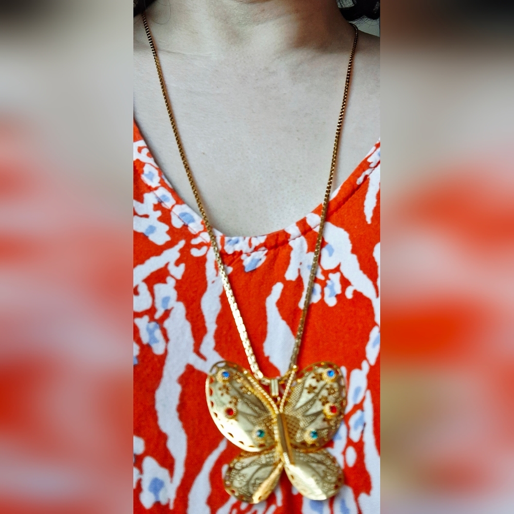 Vintage 80s 🦋✨️💎Jewelled Golden Butterfly Pendant/Brooch Necklace